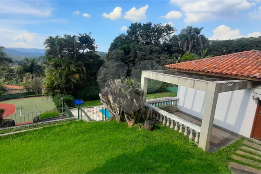 Casa à venda com 6 quartos, sendo 5 suítes, em Roseira, Mairiporã, SP