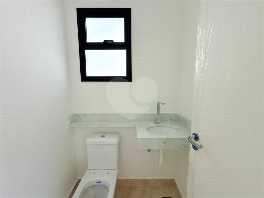 Casa à venda ou para alugar com 3 suítes no condomínio Mont Blanc Village, Vinhedo - SP