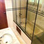 Casa à venda com 3 quartos, sendo 1 suíte,  no condomínio Vivenda das Vinhas, Vinhedo - SP