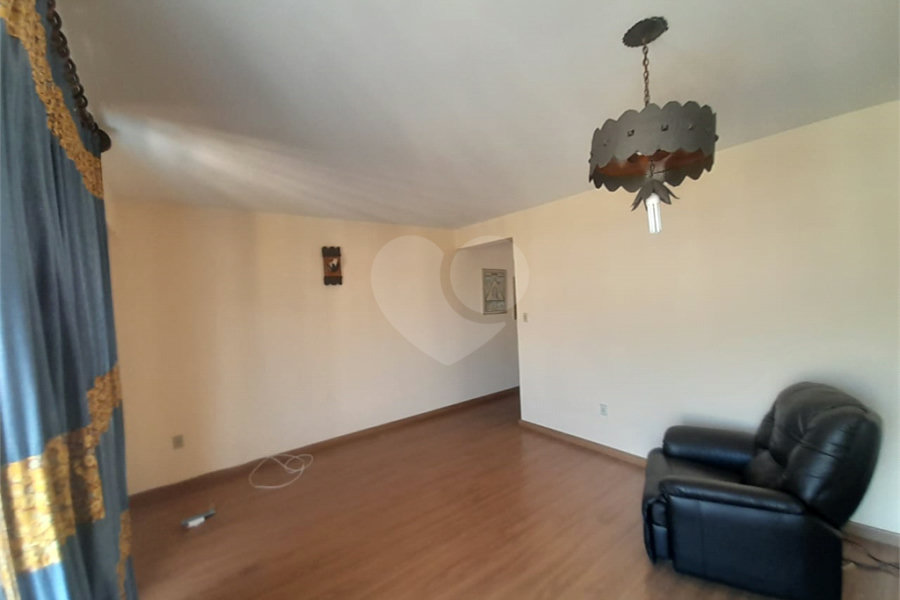 Apartamento à venda com 3 quartos, sendo 1 suíte, no Centro, Serra Negra, SP
