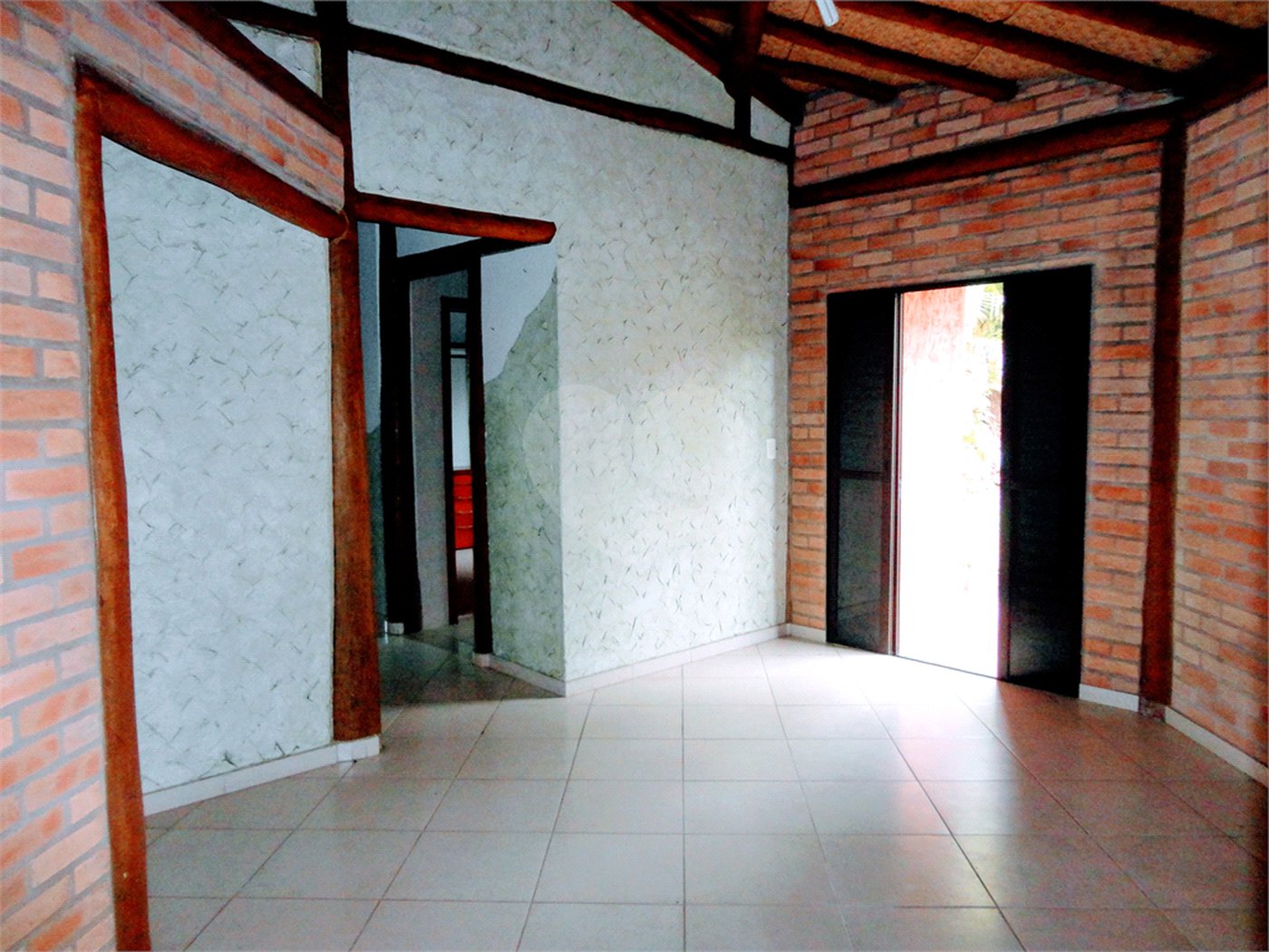 Casa à venda com 4 suítes no condomínio Estância Marambaia, Vinhedo - SP