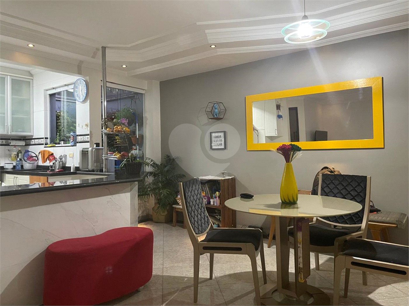 Casa à venda com 3 quartos, sendo 1 suíte, no condomínio Residencial Via Veneto, São Paulo - SP