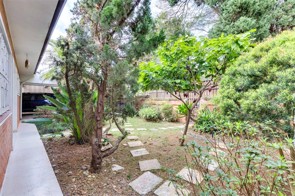 Casa Térrea à venda com 3 quartos, sendo 1 suíte, em Interlagos, São Paulo, SP
