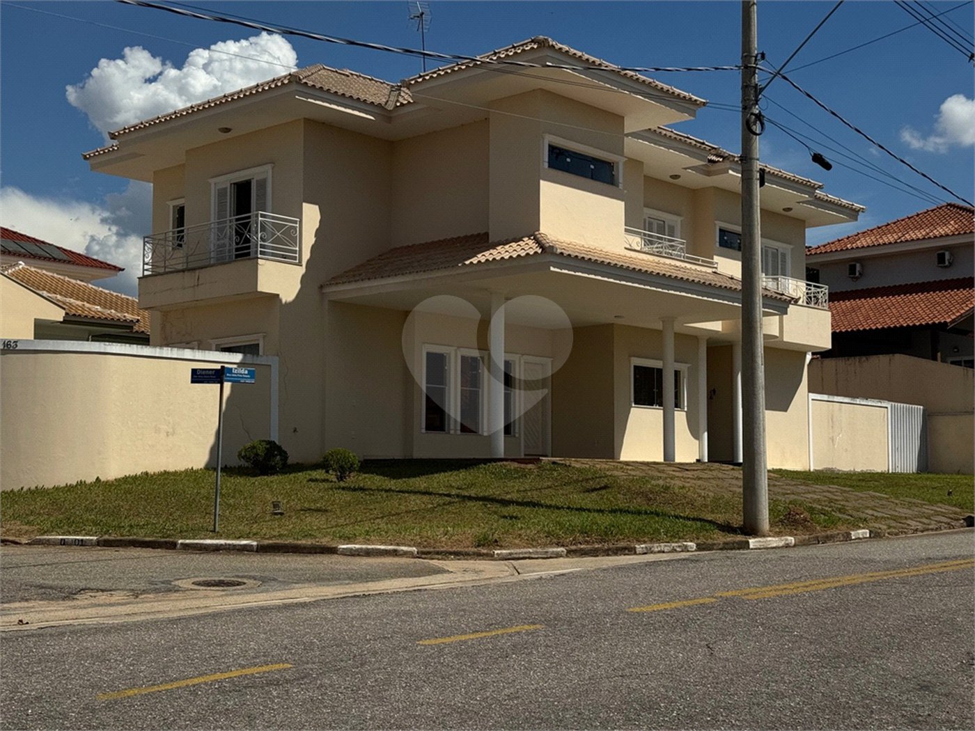 Casa à venda ou para alugar com 4 quartos, sendo 2 suítes, no condomínio Ibiti do Paço, Sorocaba - SP