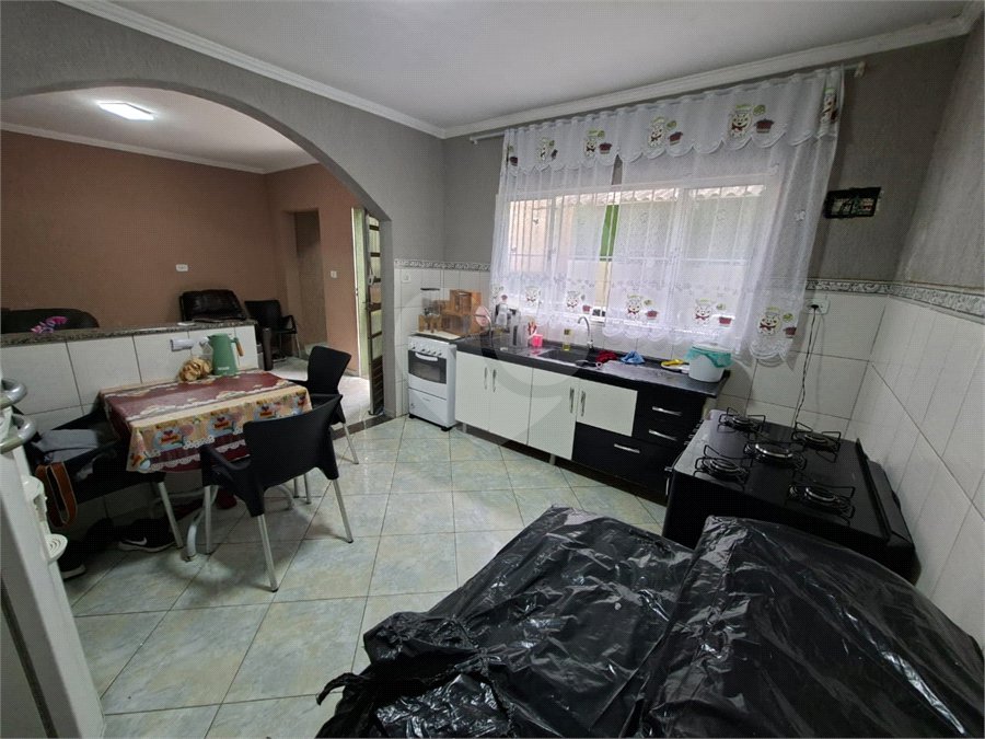 Casa à venda com 4 quartos, sendo 1 suíte,  em Vila Santa Maria, Guarulhos, SP