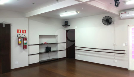 Sobrado à venda com 4 quartos em Alto da Boa Vista, São Paulo, SP
