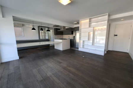Apartamento à venda com 3 suítes em Vila Ipojuca, São Paulo, SP