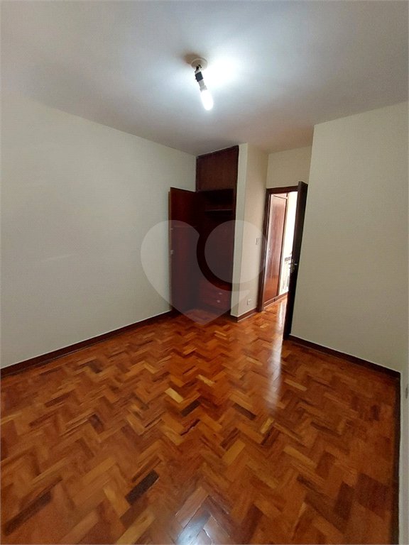 Sobrado à venda com 3 quartos em Vila Gumercindo, São Paulo, SP