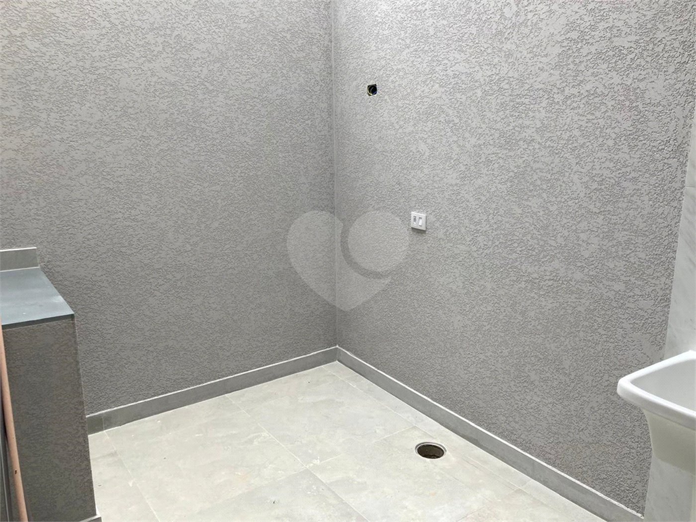 Sobrado à venda com 3 quartos, sendo 1 suíte,  em Jardim Alzira, São Paulo, SP