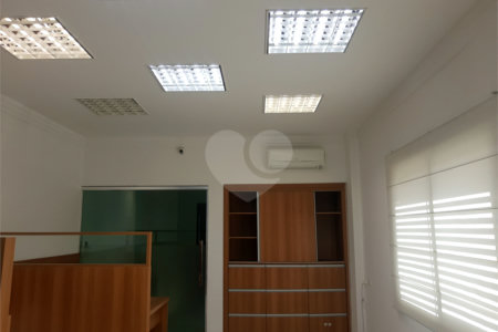 Casa à venda com 3 quartos, sendo 1 suíte, em Vila Mariana, São Paulo, SP