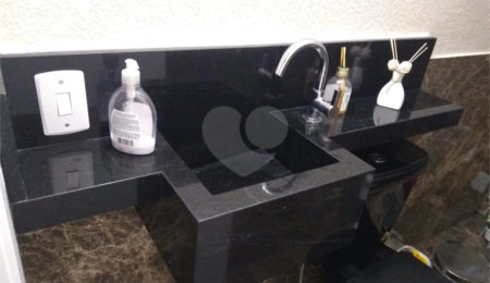 Casa à venda com 3 quartos, sendo 1 suíte,  no condomínio Casa de Rua, São Paulo - SP