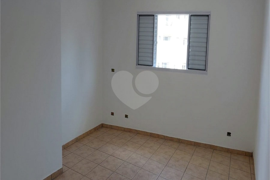 Sobrado à venda com 3 quartos, sendo 2 suítes, em Vila Paulicéia, São Paulo, SP