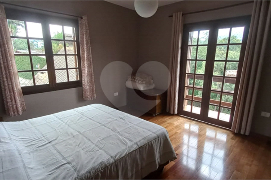 Casa à venda com 4 suítes no condomínio Alpes da Cantareira, Mairiporã - SP