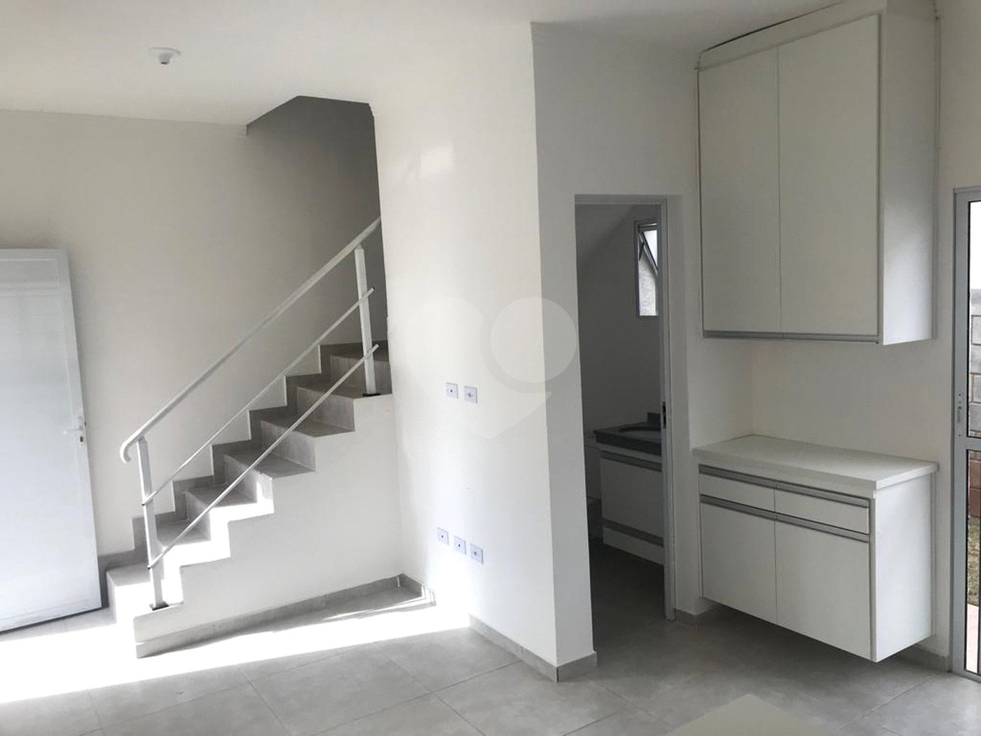 Casa de Vila à venda com 2 quartos em Jardim São Felipe, Atibaia, SP