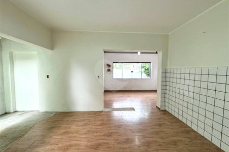 Casa à venda com 3 quartos, sendo 1 suíte, no Centro, Itapetininga, SP