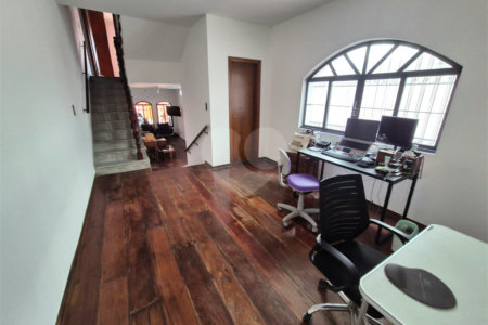 Sobrado à venda com 3 quartos, sendo 1 suíte, em Vila São Francisco, São Paulo, SP