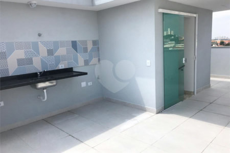 Casa à venda com 3 quartos, sendo 1 suíte, no condomínio Parque Vitória, São Paulo - SP