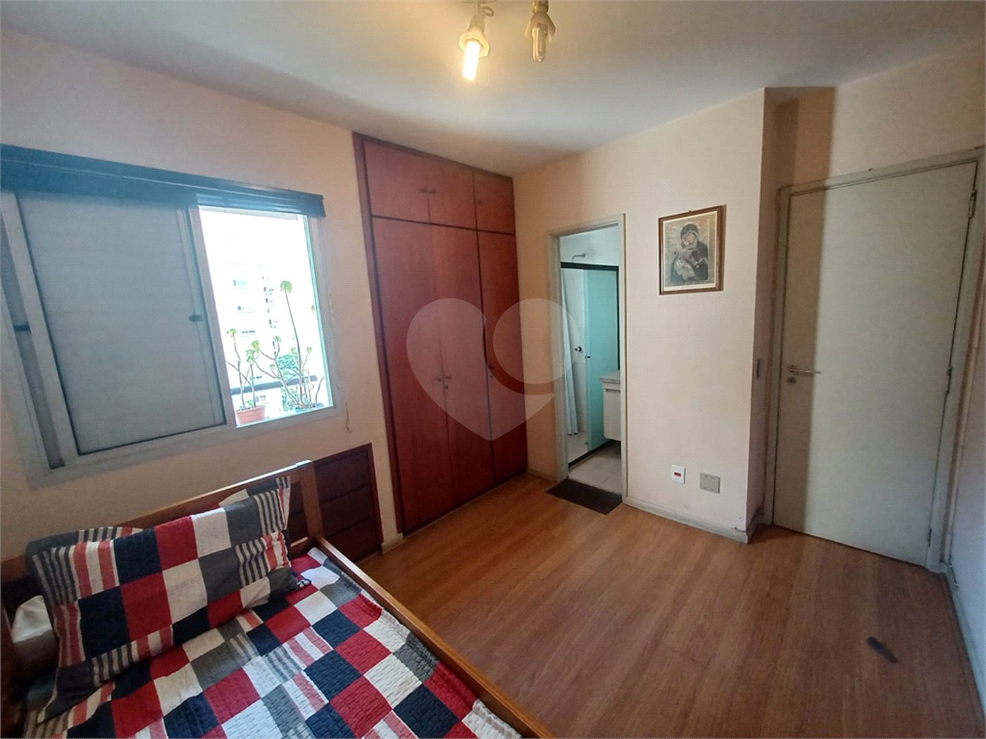 Apartamento à venda com 3 quartos, sendo 1 suíte, em Jardim das Acácias, São Paulo, SP