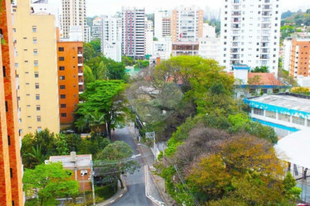 Apartamento à venda com 3 suítes em Real Parque, São Paulo, SP