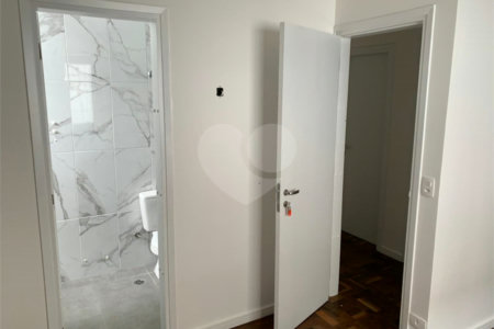 Sobrado à venda ou para alugar com 7 quartos, sendo 3 suítes, em Vila Mariana, São Paulo, SP