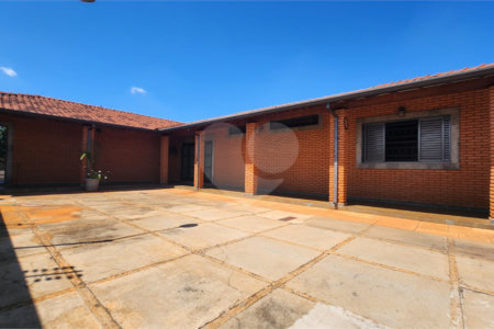 Casa à venda com 3 quartos, sendo 2 suítes, em Jardim Europa (vila Xavier), Araraquara, SP
