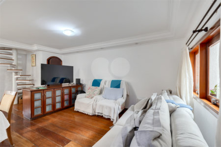 Casa de Vila à venda com 2 quartos, sendo 1 suíte, em Jardim Hípico, São Paulo, SP