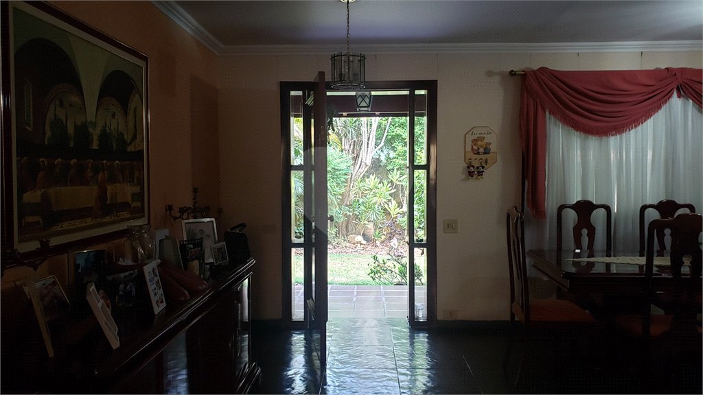 Sobrado à venda com 4 quartos, sendo 2 suítes, em Jardim Marajoara, São Paulo, SP