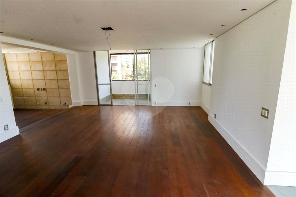 Apartamento à venda com 3 quartos, sendo 2 suítes, em Vila Andrade, São Paulo, SP