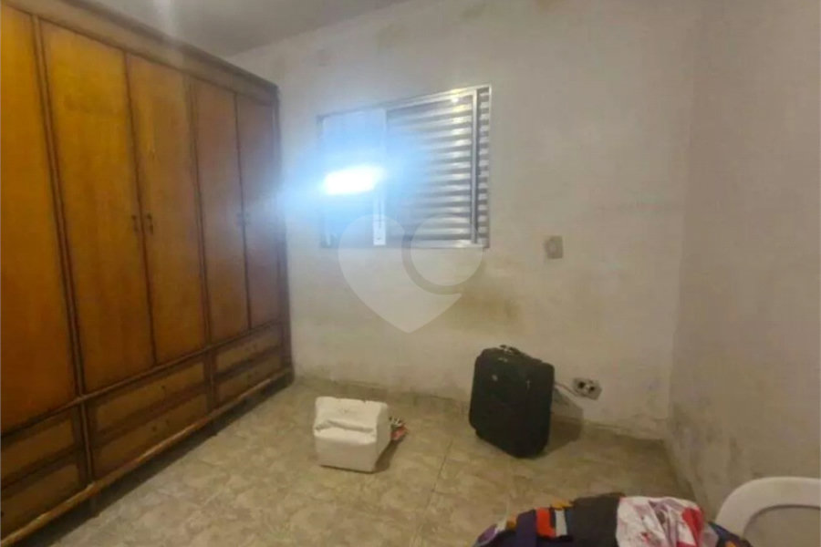 Sobrado à venda com 8 quartos em Vila Guarani, São Paulo, SP