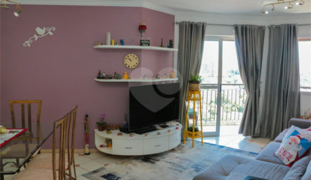 Apartamento à venda com 3 quartos, sendo 1 suíte,  em Vila Gomes, São Paulo, SP