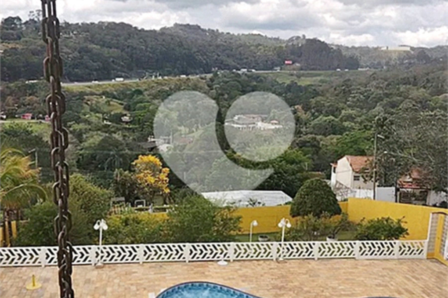 Casa à venda com 4 quartos, sendo 3 suítes, em Luiz Fagundes, Mairiporã, SP