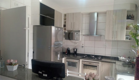 Casa à venda com 3 quartos, sendo 1 suíte,  no condomínio Village St. Louis, São Paulo - SP