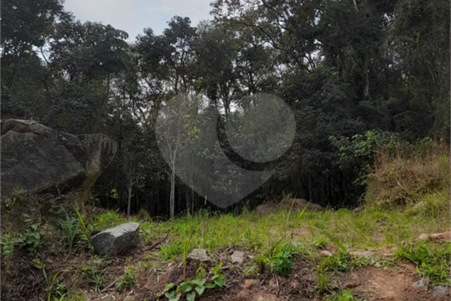 Terreno à venda no condomínio Itaguaçu da Cantareira, São Paulo - SP