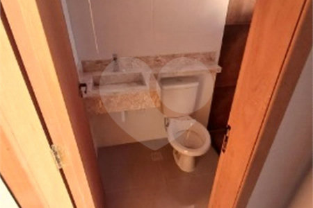 Sobrado à venda com 2 quartos, sendo 1 suíte, em Vila Nina, São Paulo, SP