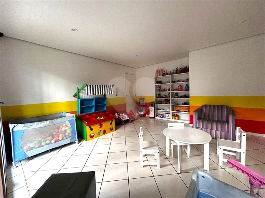 Apartamento à venda com 3 quartos, sendo 1 suíte,  em Vila Paulo Silas, São Paulo, SP