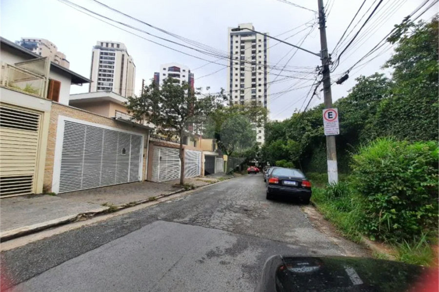 Sobrado à venda com 3 quartos, sendo 1 suíte, em Butantã, São Paulo, SP
