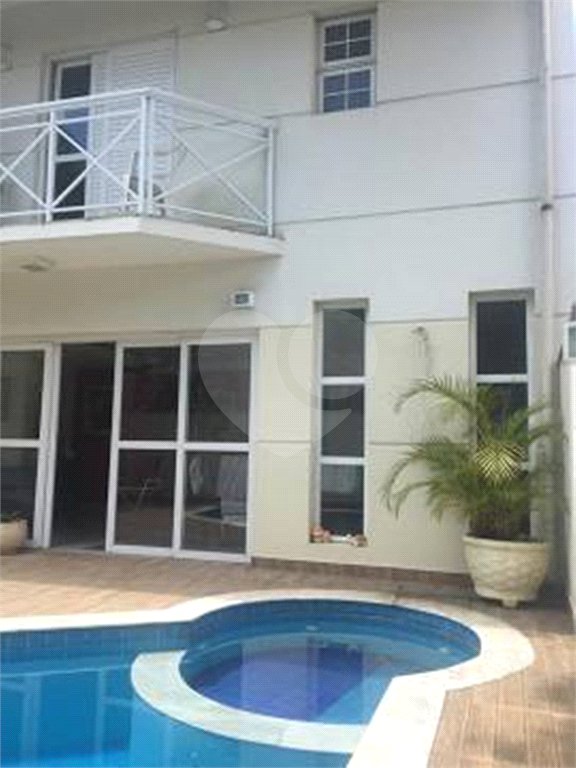 Casa à venda com 4 quartos, sendo 3 suítes, no condomínio Residencial Nova Cantareira, São Paulo - SP