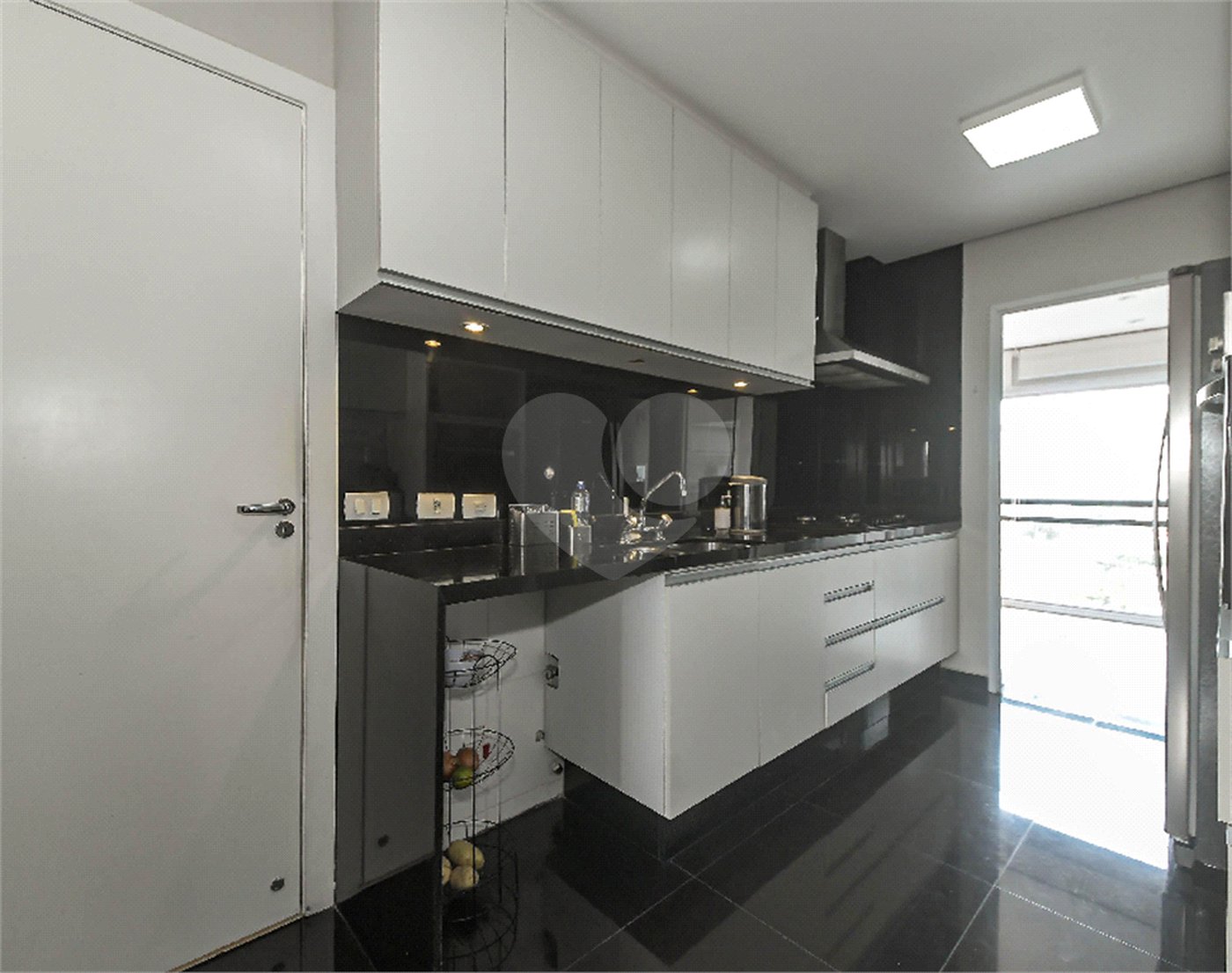 Duplex à venda com 4 quartos, sendo 3 suítes, em Bosque da Saúde, São Paulo, SP