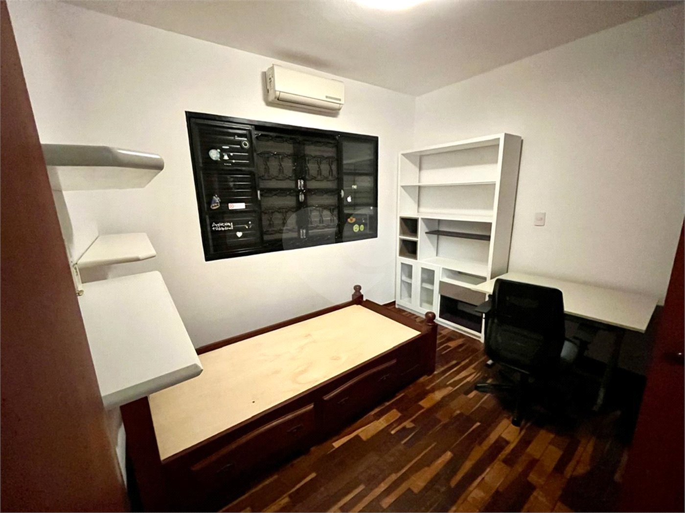 Casa Térrea à venda com 3 quartos, sendo 1 suíte,  em Cidade Universitária, Campinas, SP