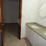Casa à venda com 3 quartos, sendo 1 suíte, no condomínio Alpes de Vinhedo, Vinhedo - SP