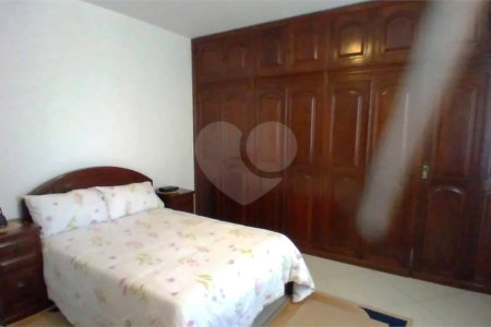 Sobrado à venda com 5 quartos, sendo 1 suíte, em Vila Maria Alta, São Paulo, SP