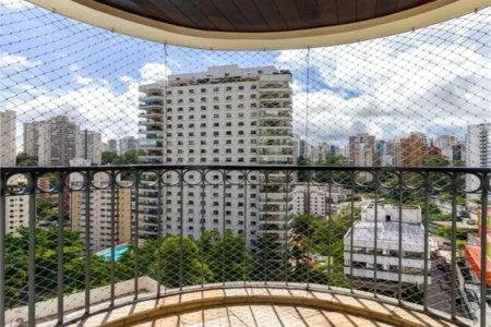 Apartamento à venda com 4 quartos, sendo 3 suítes,  em Vila Andrade, São Paulo, SP