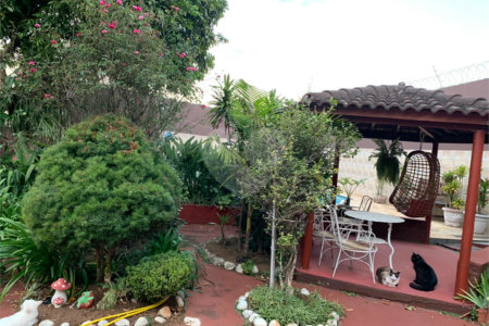 Sobrado à venda ou para alugar com 5 quartos, sendo 4 suítes, em Chácara Monte Alegre, São Paulo, SP