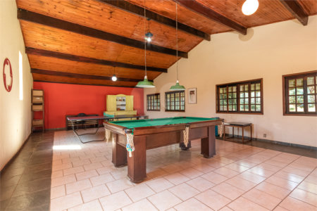 Chácara à venda com 5 quartos, sendo 2 suítes, em Vila São João, Sarapuí, SP