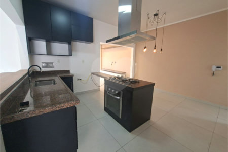 Casa à venda ou para alugar com 3 quartos, sendo 1 suíte, em Vila Aparecida, Itapetininga, SP