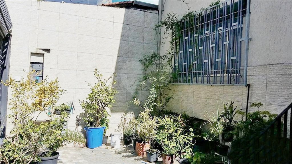 Sobrado à venda com 4 quartos, sendo 3 suítes, em Vila Nova Cachoeirinha, São Paulo, SP