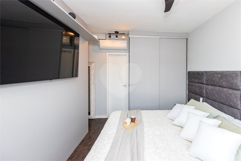 Apartamento à venda com 3 quartos, sendo 1 suíte,  em Chácara Flora, São Paulo, SP