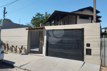 Casa à venda com 3 quartos, sendo 2 suítes, em Vila Harmonia, Araraquara, SP