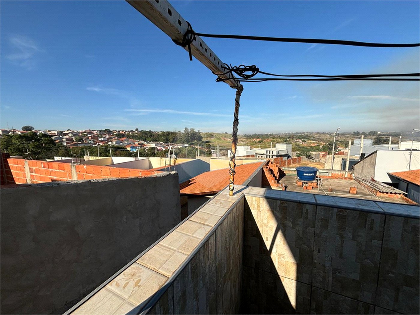 Casa à venda com 3 quartos, sendo 1 suíte, em Jardim Imperador, Salto, SP