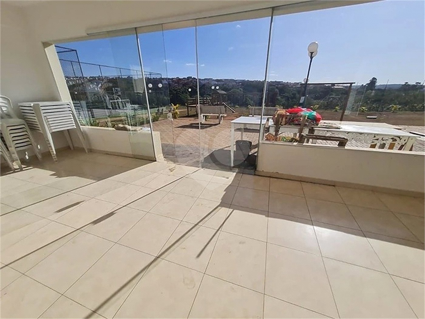 Casa à venda com 3 quartos, sendo 1 suíte, no condomínio Horto Florestal Villagio, Sorocaba - SP